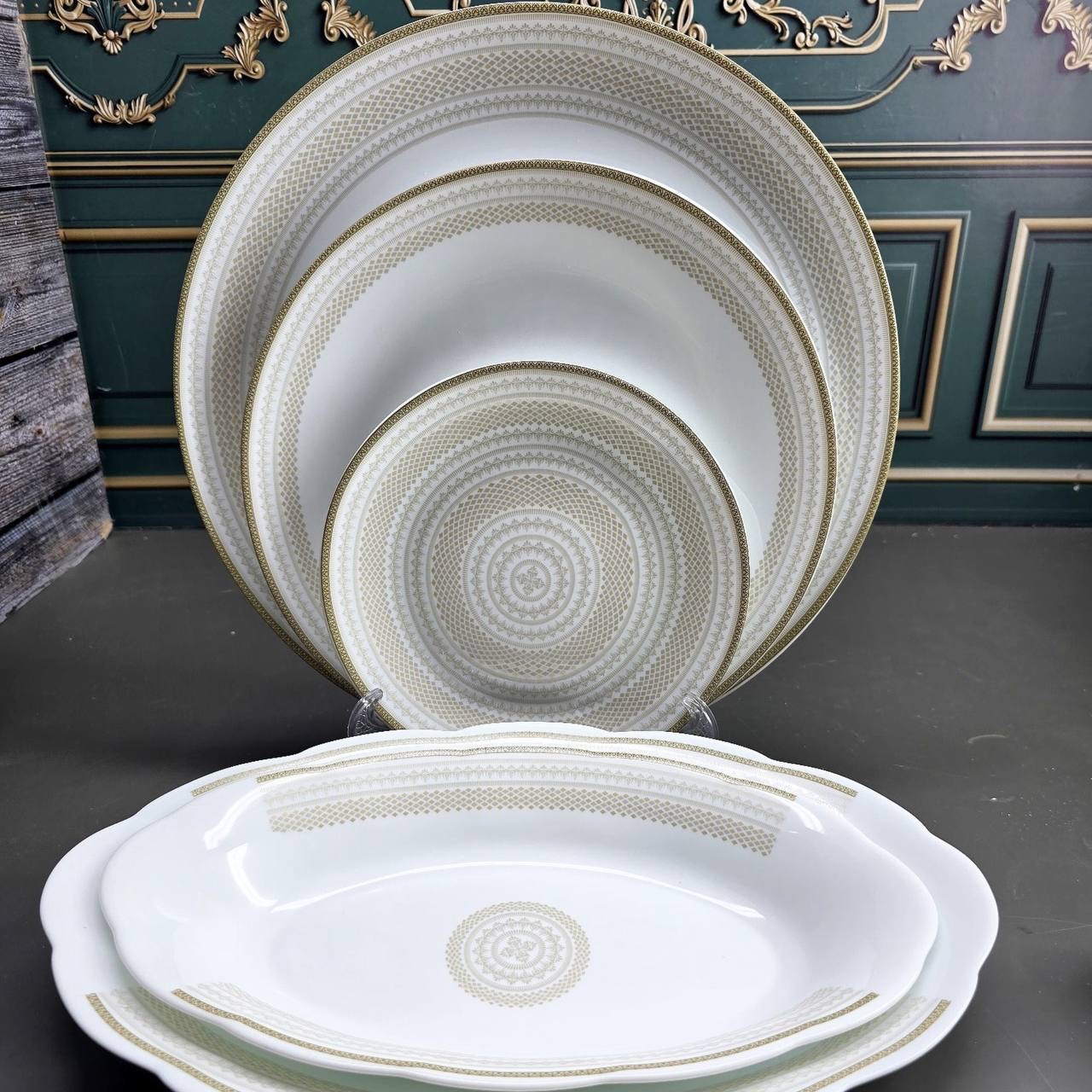 IMG_7552 سرویس غذاخوری آرکوپال ۴۲ پارچه ۶ نفره طرح نلین کرم