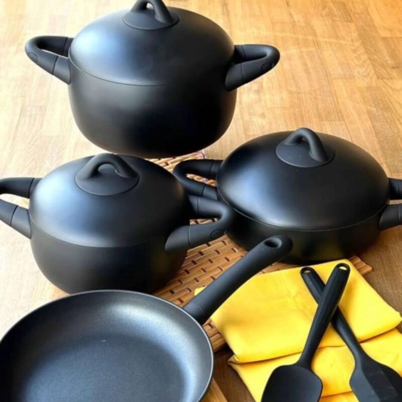 سرویس قابلمه گرانیت، چدن یا تفلون؟ ۷ نکته مخفی که فروشندهها به شما نمیگن! 2 سرویس قابلمه گرانیت، چدن یا تفلون؟