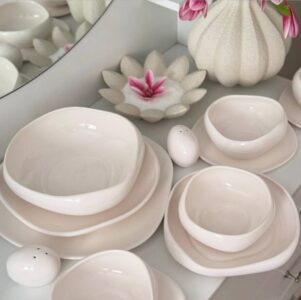 سرویس غذاخوری دفرمه ۶ نفره ۳۰ پارچه