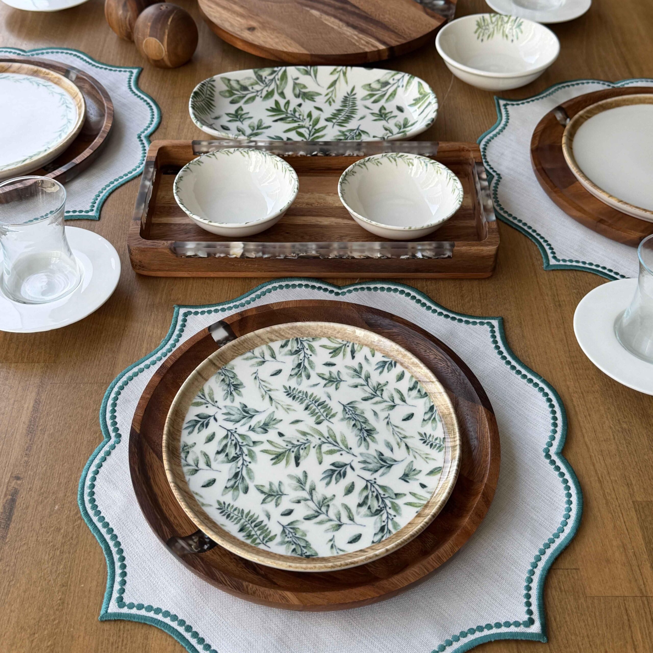 سرویس صبحانه خوری ترک ۱۴ پارچه Olivia Leaf سرویس صبحانه خوری ترک ۱۴ پارچه Olivia Leaf
